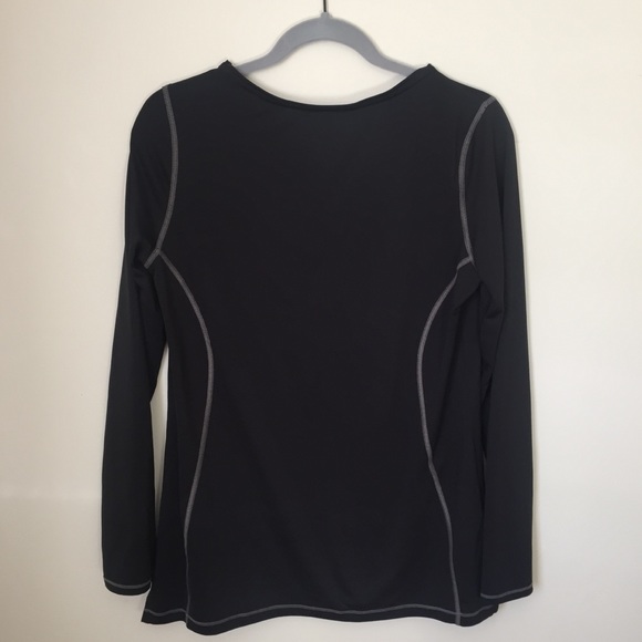 Lands’ End Long Sleeve Athletic Top EUC - Picture 2 of 6